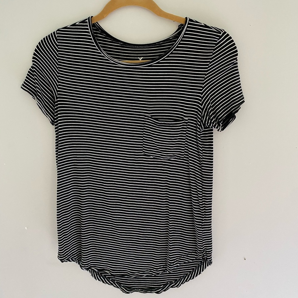 AE black and white striped top